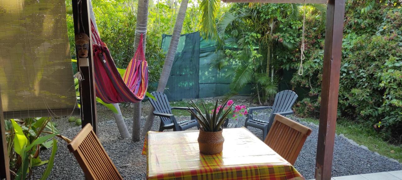 Bungalow Tout Confort Avec Piscine Partagee A 5 Mn De La Mer Saint-Francois  Exterior foto