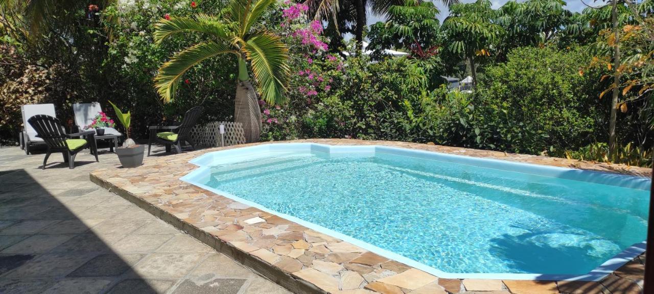 Bungalow Tout Confort Avec Piscine Partagee A 5 Mn De La Mer Saint-Francois  Exterior foto