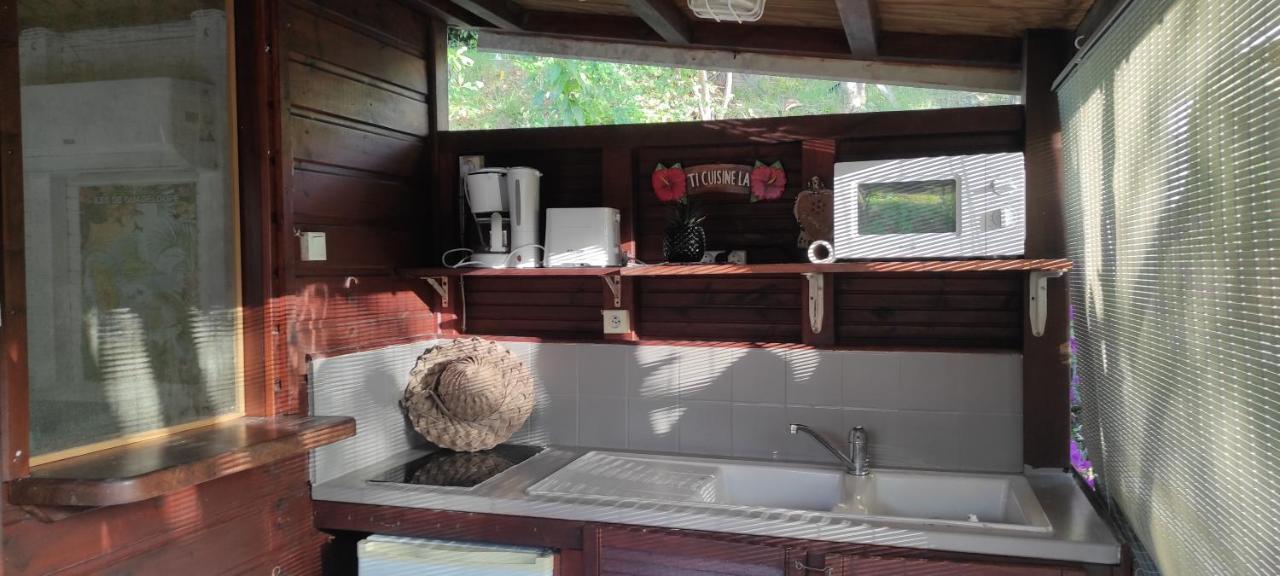 Bungalow Tout Confort Avec Piscine Partagee A 5 Mn De La Mer Saint-Francois  Exterior foto